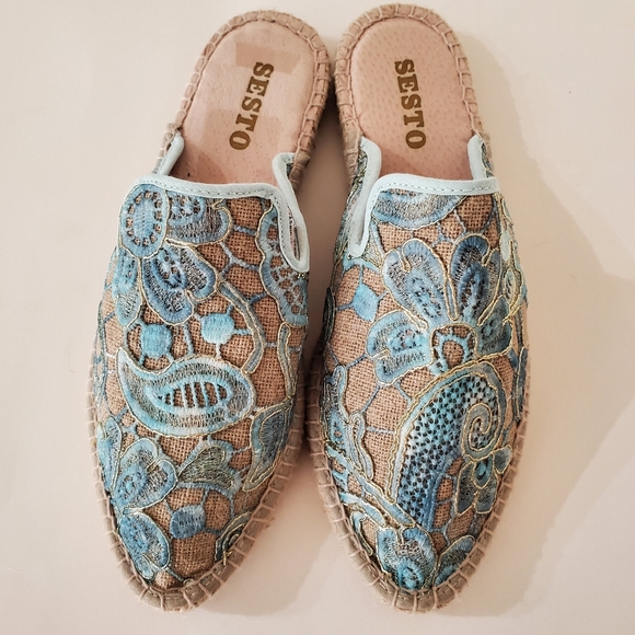 SESTO MEUCCI Sz 8 Lace Espadrille Mules Floral Applique Gold Blue Natural Color - Picture 5 of 16